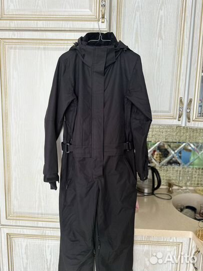 Горнолыжный комбинезон