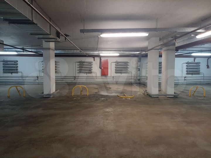 Машиноместо, 15 м²