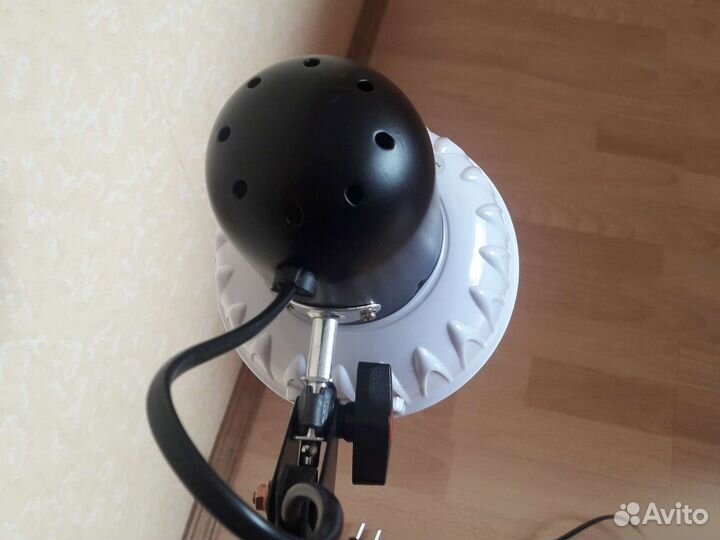 Настольный двухколенный светильник с пультом