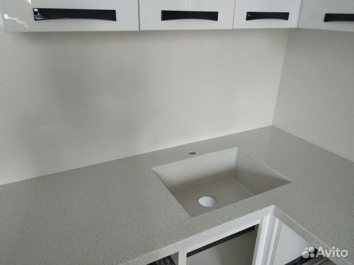 Столешница из искусственного камня