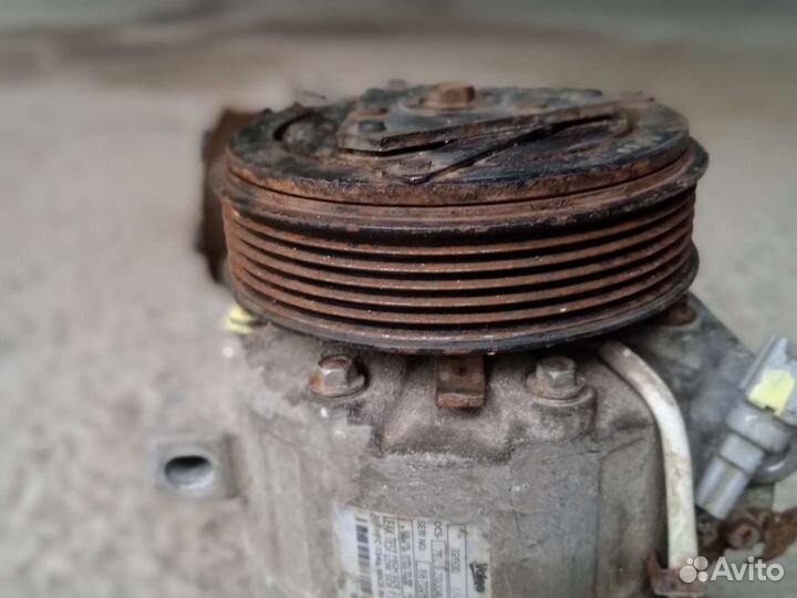 Компрессор кондиционера 2.0 Nissan x trail t31