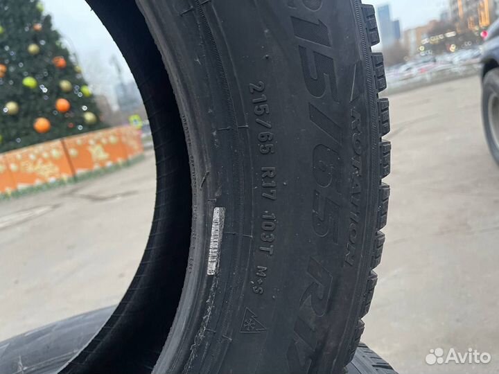 Pirelli Ice Zero 215/65 R17 103T