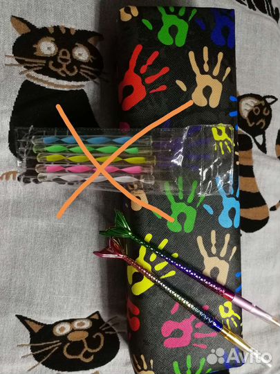 Кисти для маникюра, стеки продано, подушка