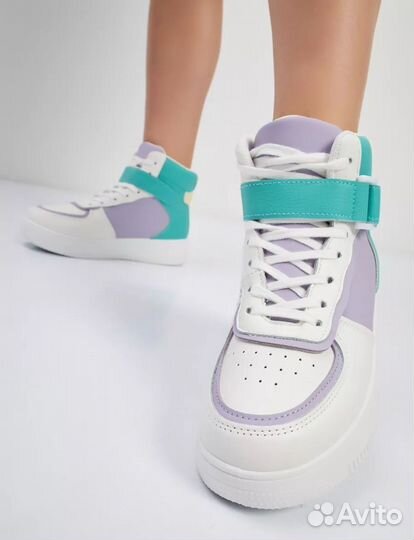 Новые женские ботинки