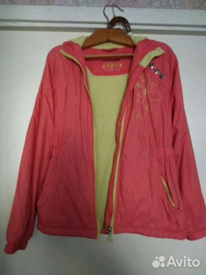 Ветровка на девочку б/у