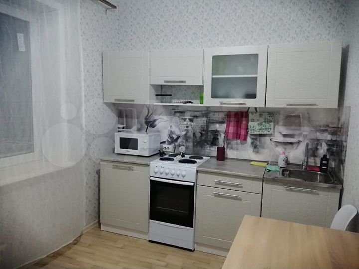 1-к. квартира, 42 м², 8/10 эт.