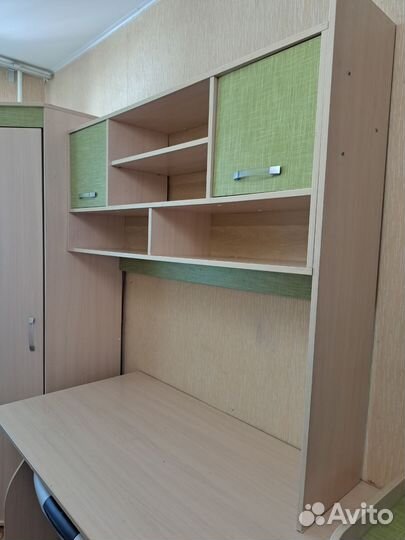 Комплект мебели в детскую