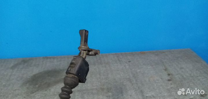 Датчик ABS задний Skoda Rapid