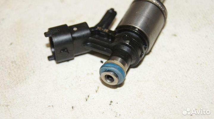 Форсунка топливная 4 BMW 116i F20