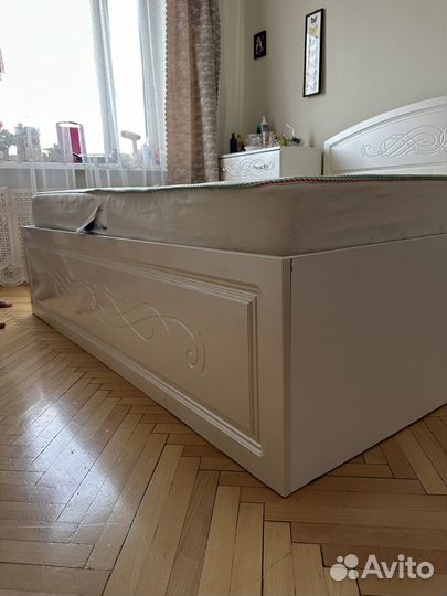 Кровать двухспальная с матрасом 180 200 бу