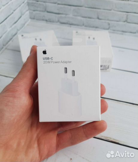 Зарядка на iPhone блок 20W