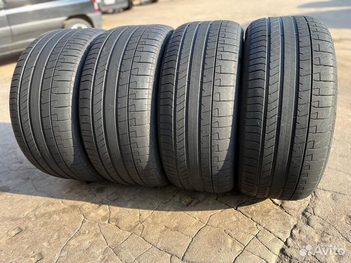 Pirelli P Zero PZ4 275/40 R21 и 315/35 R21 111Y