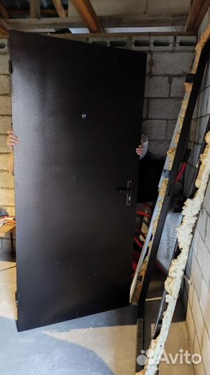 Дверь входная металлическая