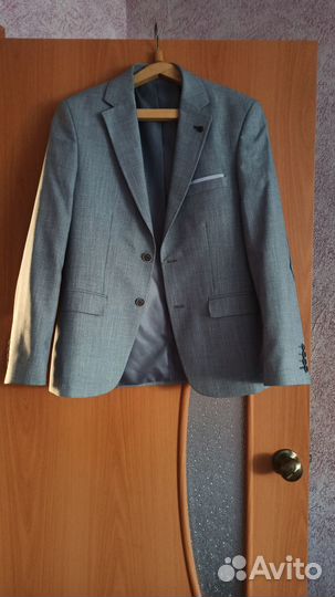 Продаю пиджак