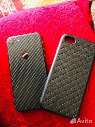 Телефон iPhone 8 64 gb
