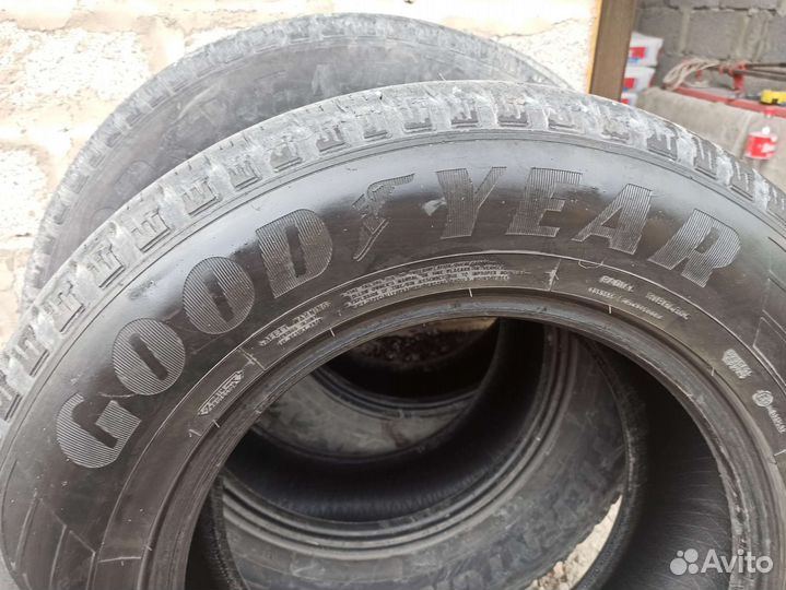 Goodyear EfficientGrip 265/65 R17