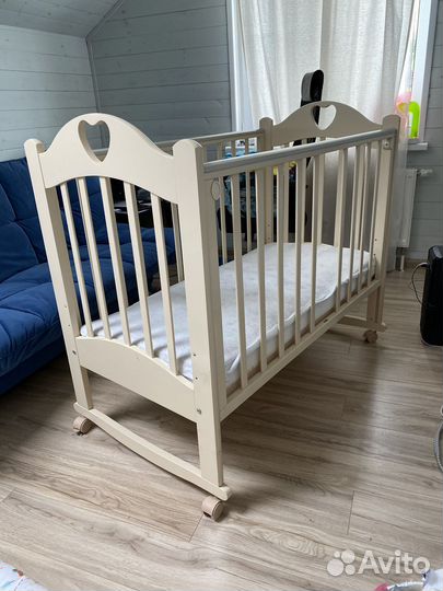 Кроватка комплект (матрас, одеяло, бортики)