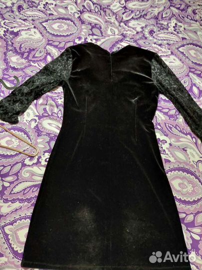 Черное бархатное платье