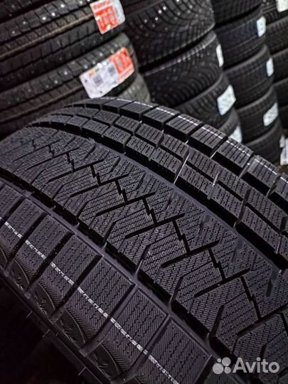 Westlake Zuper Eco Z-107 245/35 R19 93W