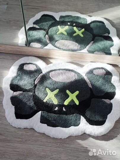 Тафтинговый ковёр kaws