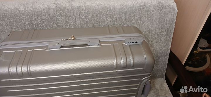 Чемодан размер L бу