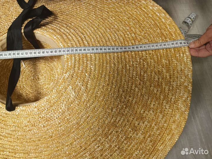 Большая соломенная шляпа