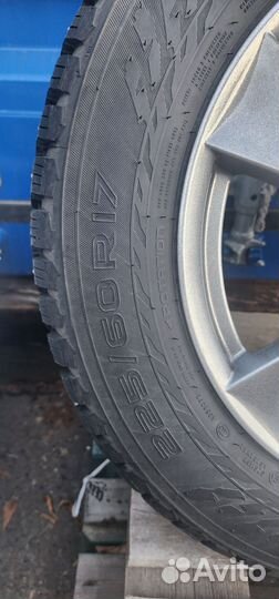 Зимние шины с дисками 225/60R17