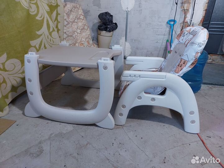 Продам детский столик