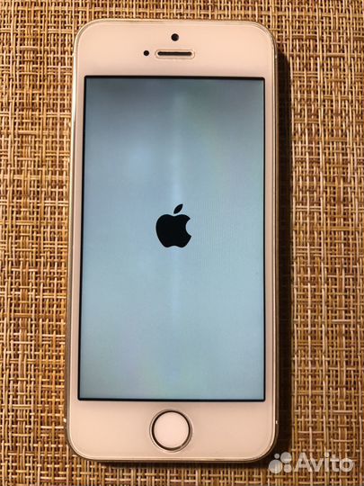 Телефон iPhone 5s