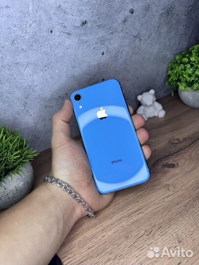 iPhone Xr, 64 ГБ
