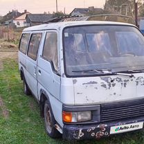 Nissan Urvan 2.7 MT, 1998, 200 000 км, с пробегом, цена 160 000 руб.