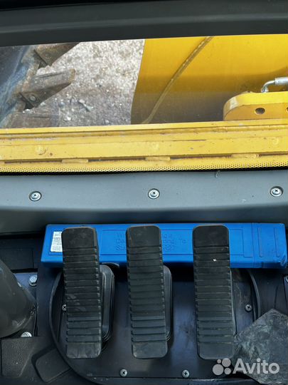 Экскаватор-погрузчик Ensign BL988, 2023