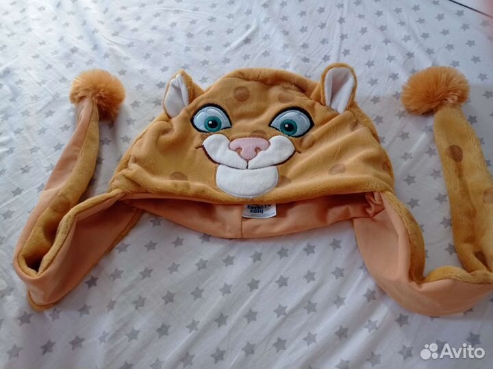 Шапка с тигром сувенир сочи 2014