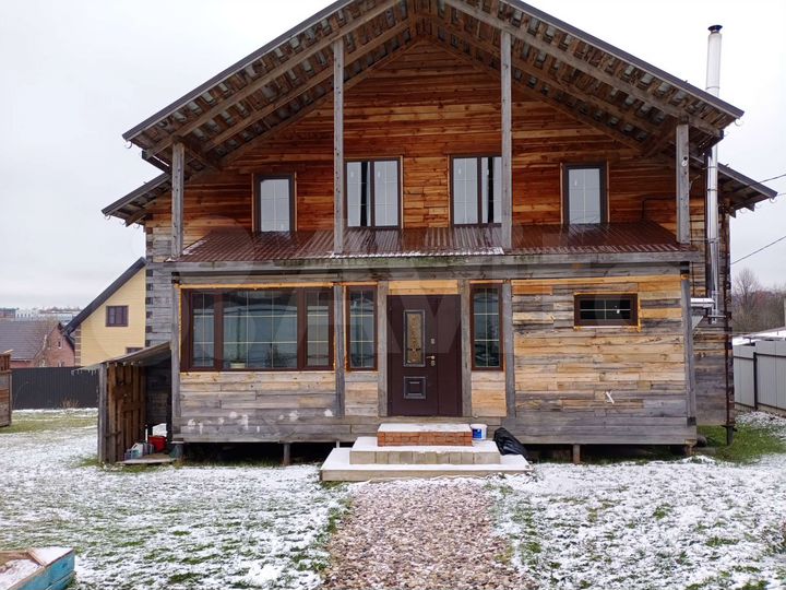 Дом 238 м² на участке 12 сот.