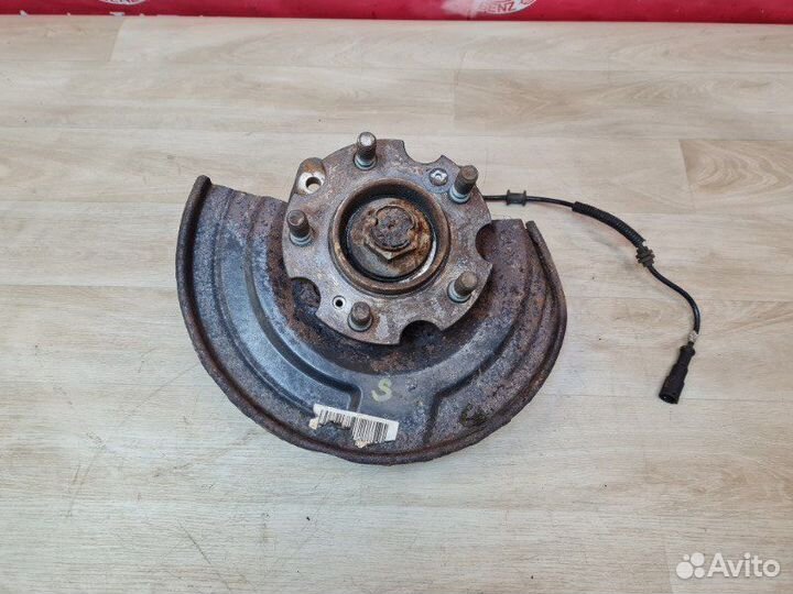 Кулак передний правый Ssangyong Kyron 1 DJ D20DT