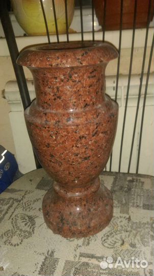 Ваза большая ритуальная из гранита