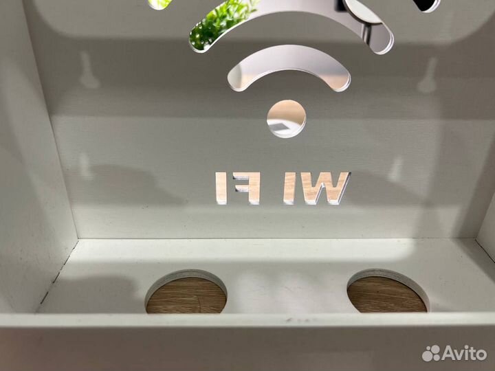 Полка для роутера wi-fi белая 25x20x11