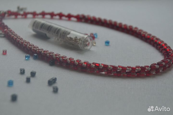 Колье-жгут из японского бисера, ручная работа