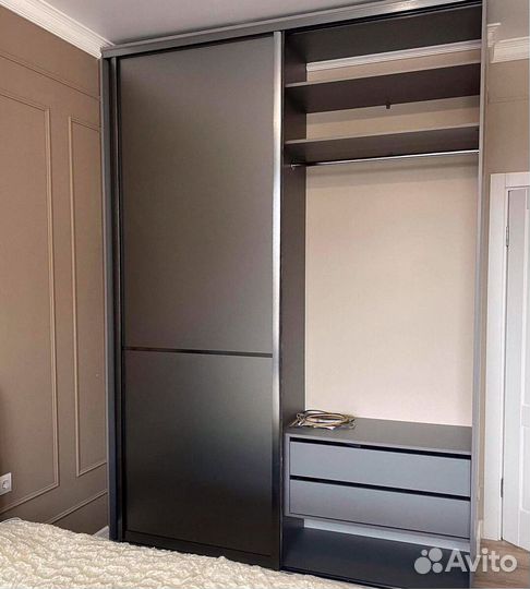 Шкаф купе с зеркалом