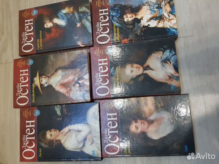 Множество книг и собраний опт