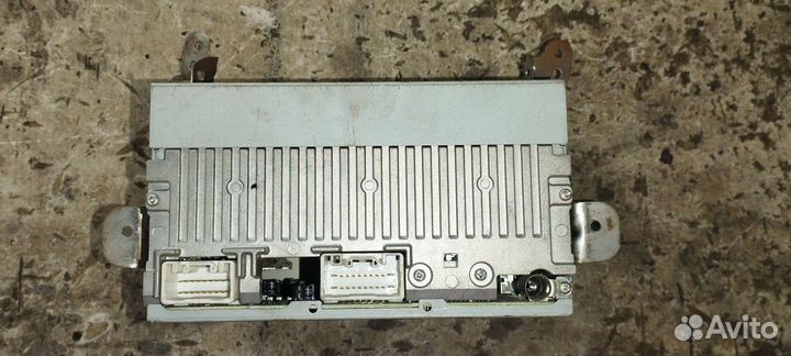 Штатное головное устройство Peugeot 4007