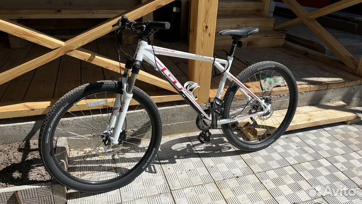 Велосипед GT avalanche elite 27,5