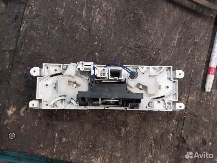 Блок управления печкой Subaru Impreza 1999