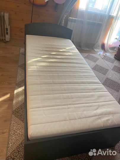 Кровать IKEA 90x200