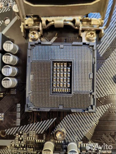 Gigabyte B460M-D2V сокет 1200 продам