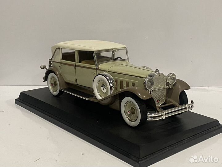 Модель Packard Brewster 1930 Signature models 1:18