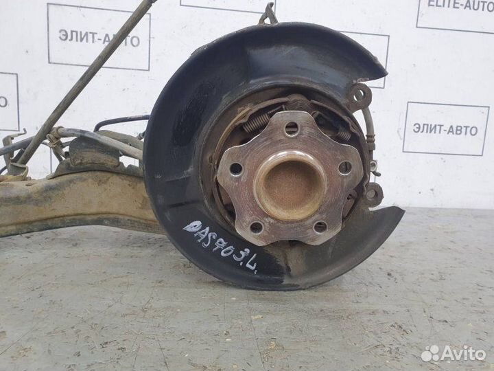 Кулак рычаг задний левый Nissan Qashqai J10 1.6