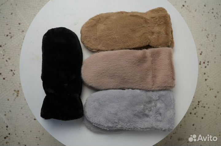 Женские варежки