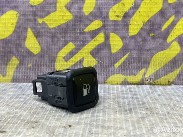 Кнопка лючка бензобака Skoda Octavia A4 Октавия