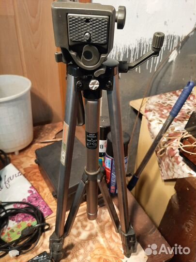 Штатив для фотоаппарата профессиональный